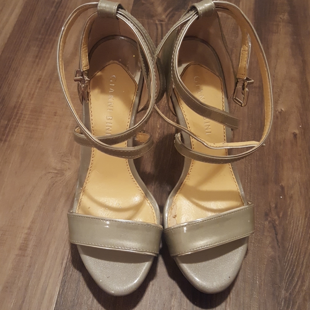 Gianni Bini Silver Platform Heels